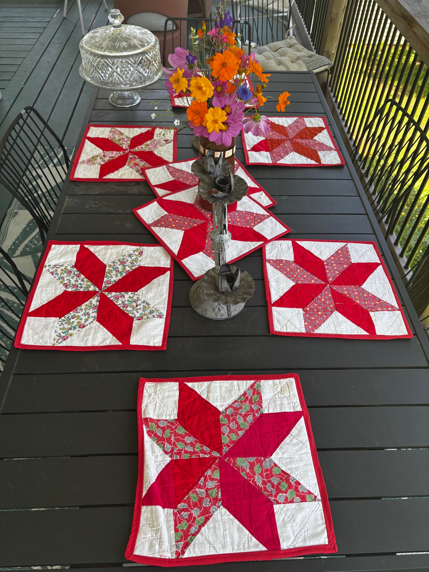 Set of 8 - Vintage Placemats