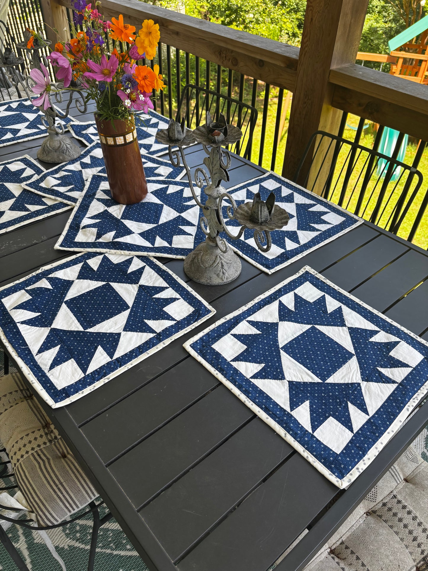 Set of 8 - Vintage Placemats
