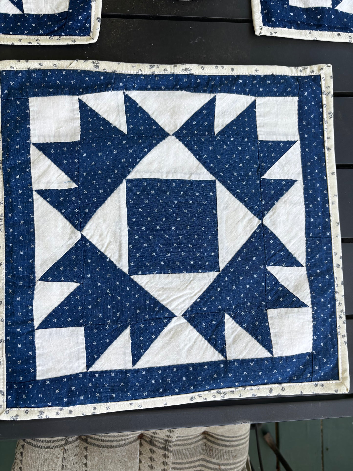 Set of 8 - Vintage Placemats