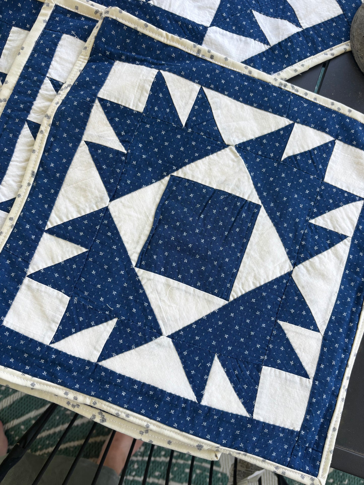 Set of 8 - Vintage Placemats
